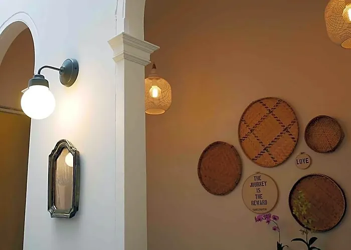 Non Inn: An Oasis Place In Artsy Charoenkrung Hotell